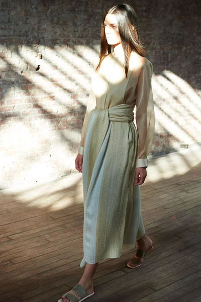 Look 30